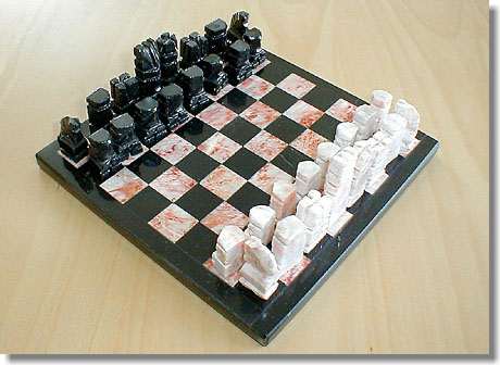 Artesania (mexikanische Handwerkskunst), hier ein Schachspiel aus Onix