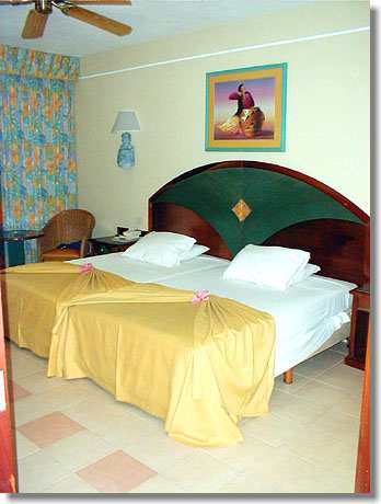 Das gem�tlich eingerichtete Hotelzimmer