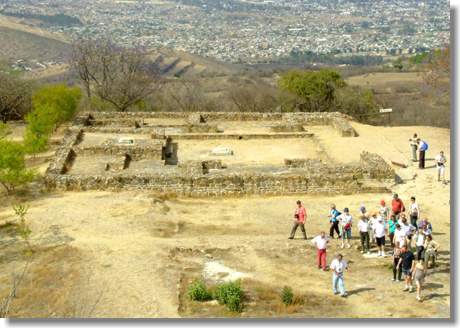 Umkreissuche: Monte Albn - Grab 104